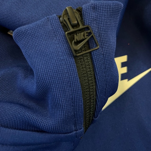 Unisex Old-School Nike Zip-Up - Men’s size SMALL - Picture 4 of 8